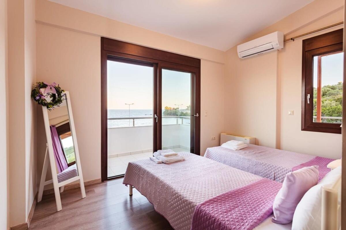 Villa Armonia - Beachfront Majestic Retreat Petalídhion 외부 사진