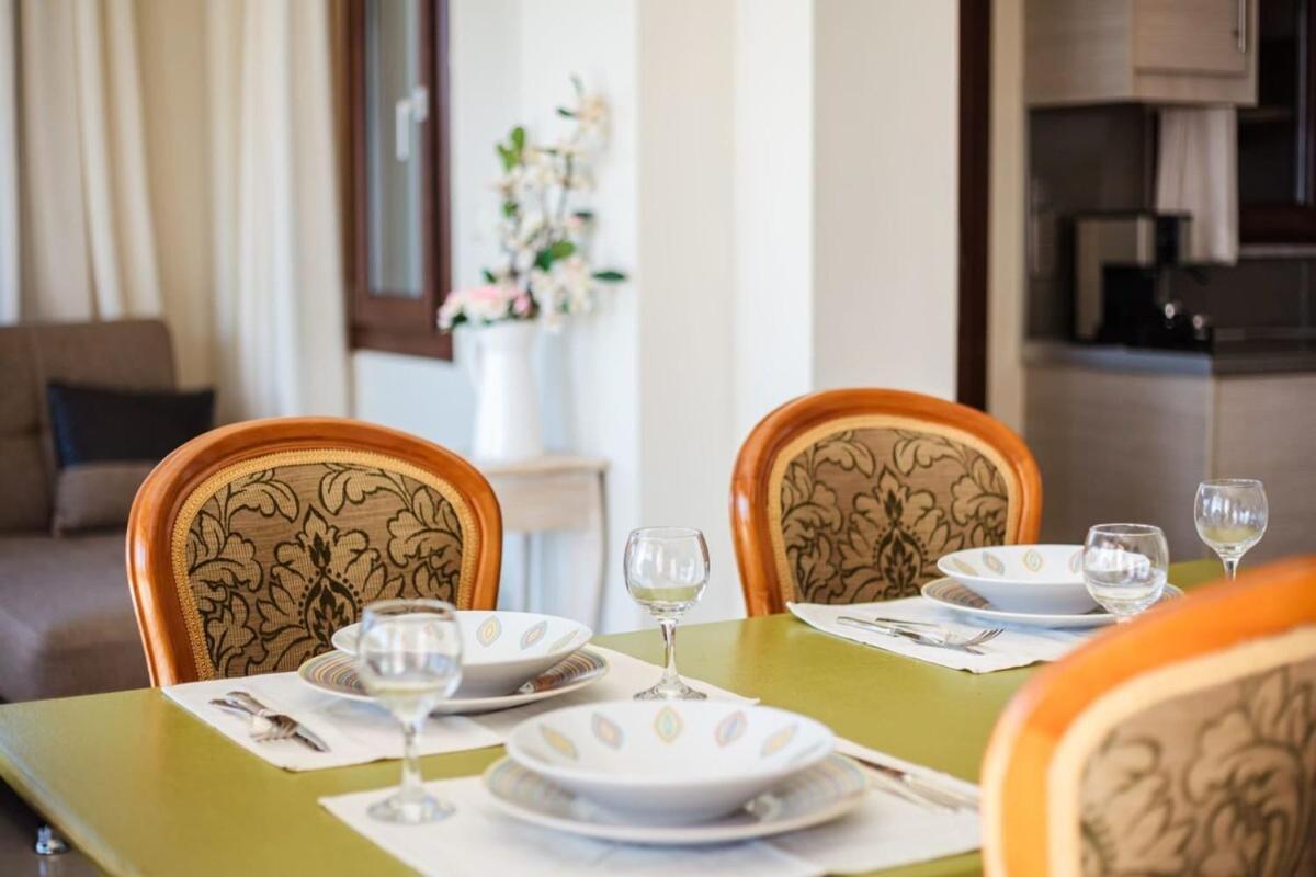Villa Armonia - Beachfront Majestic Retreat Petalídhion 외부 사진