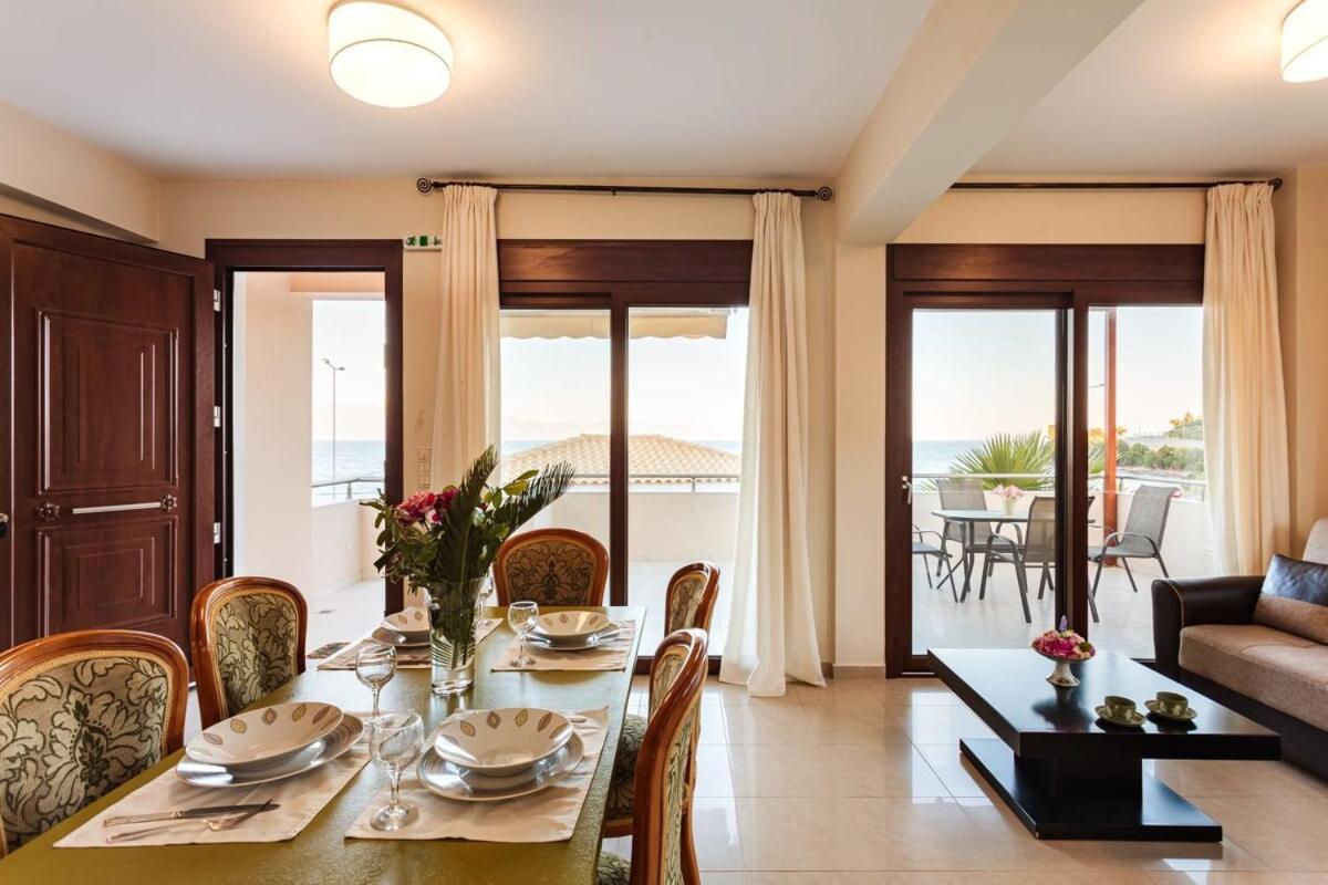 Villa Armonia - Beachfront Majestic Retreat Petalídhion 외부 사진